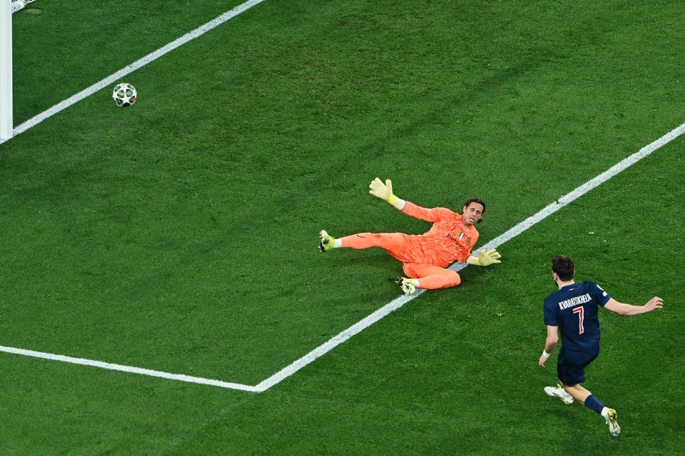 万-比萨卡8.7分羞辱老东家，曼联主场闷平保级队，阿莫林换人再遭质疑